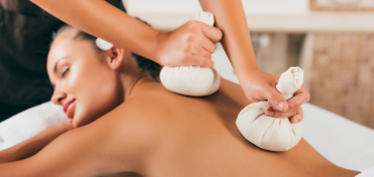 Saarbrücken Kräuterstempelmassage